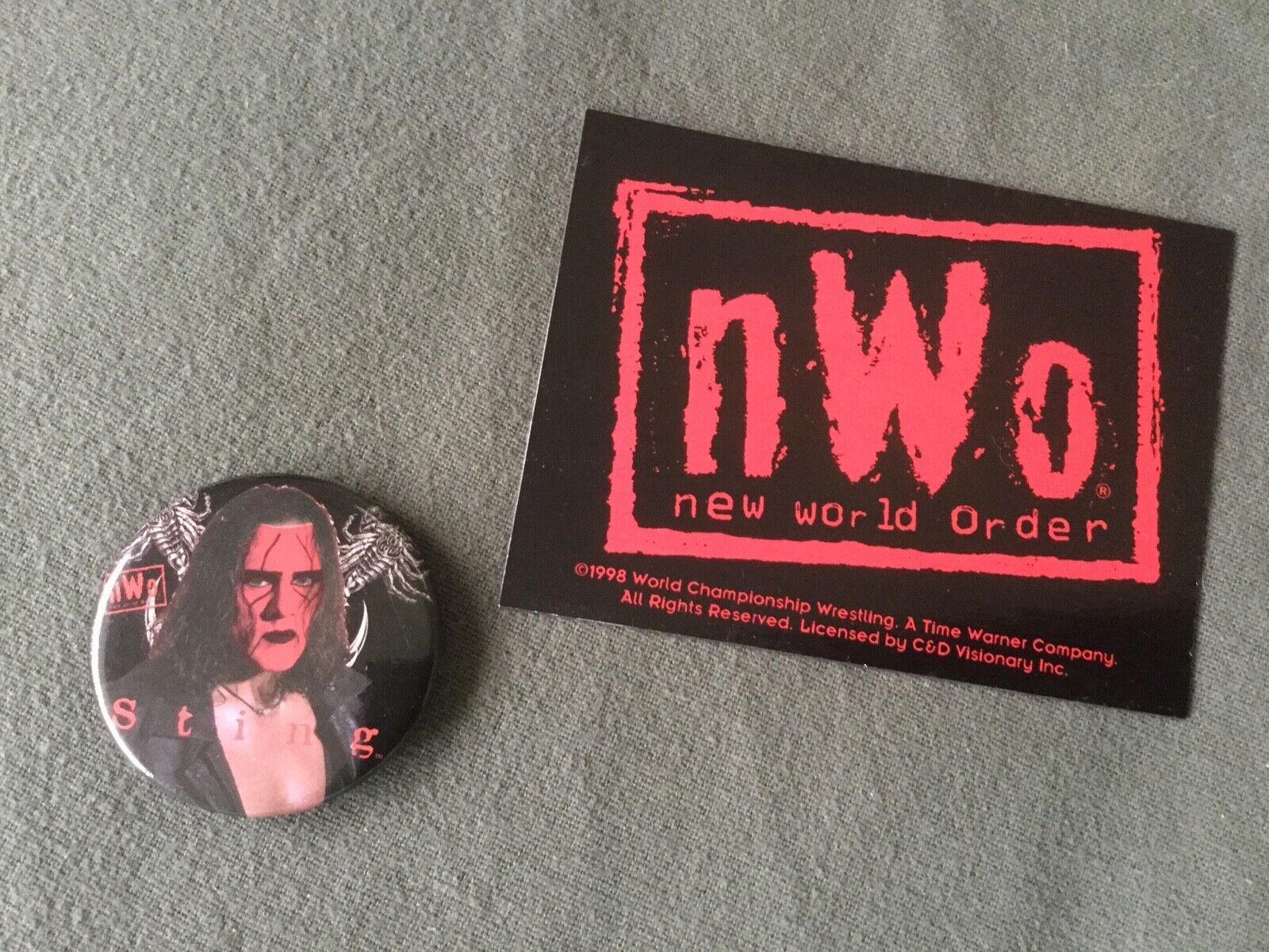 WCW/nWo lucnchbox/bag wrestling Wolfpac magnet & Sting pin (1998) stamp roller Без бренда - фотография #8