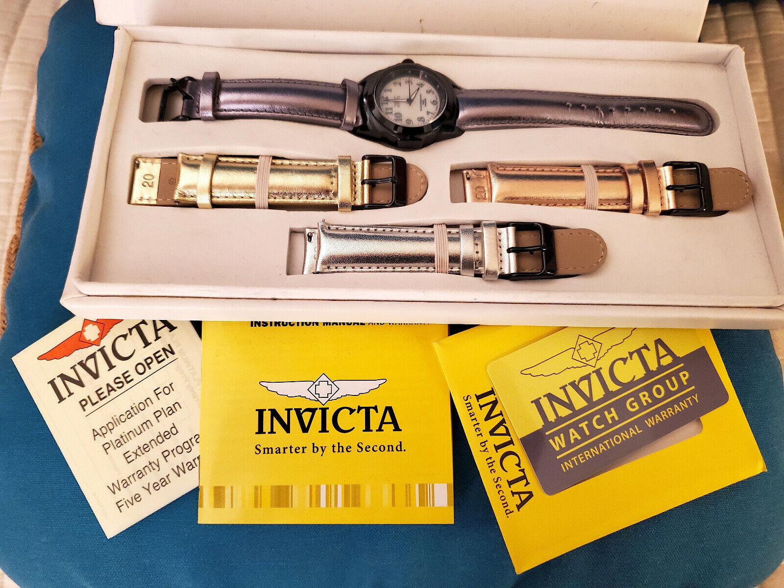NEW Lovely Women's Invicta Diamond Wristwatch IOB Invicta