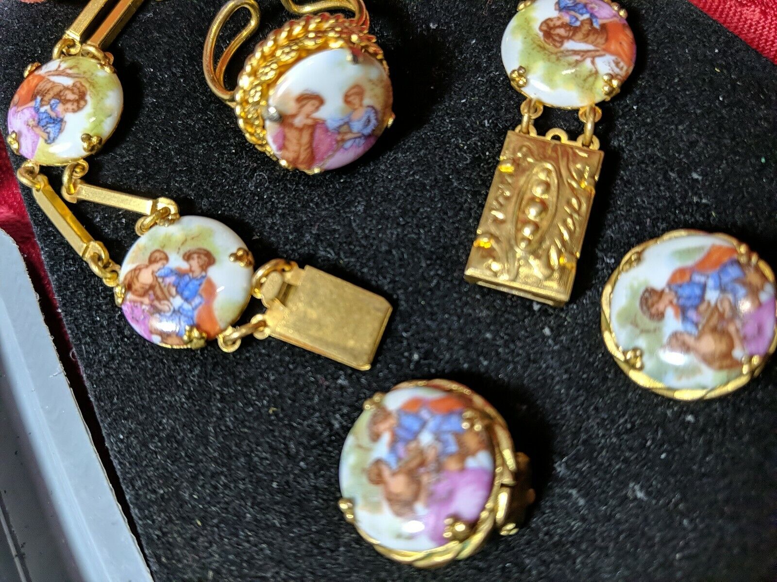 Limoges Antique 3 pc Set Porcelain Jewelry Bracelet, Ring, Earrings, Lucite Case LIMOGES - фотография #10