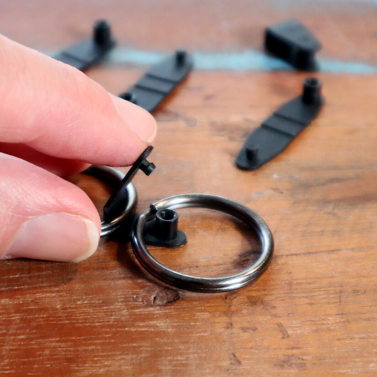 5 pcs - Black Plastic Key Ring Connectors - ID Badge Holder or Charm Adapter Tab Specialist ID 7743-1060 - фотография #4
