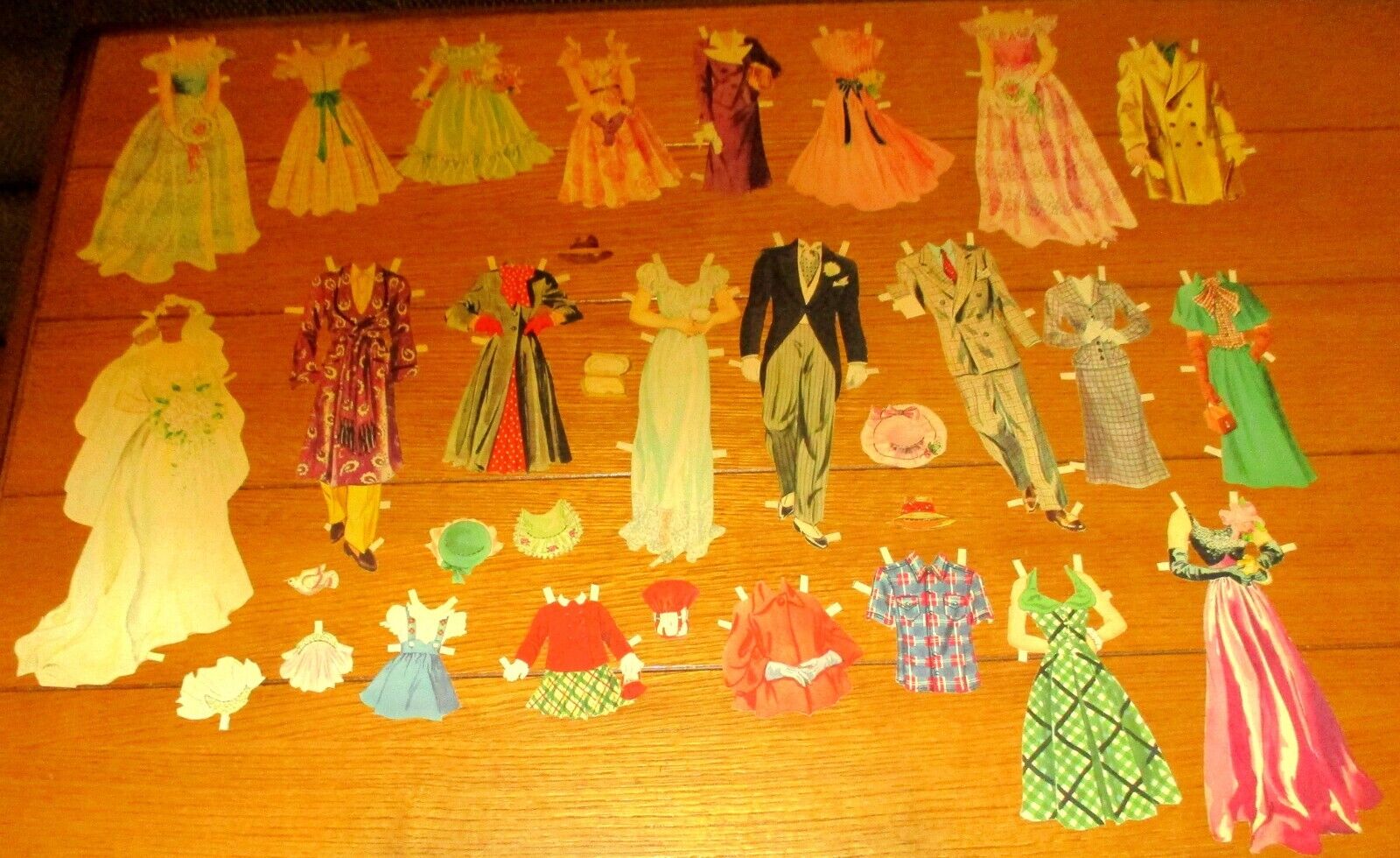 Vintage Paper Doll Clothes and Accessories Lot (32) Outfits + Accessories   #27 Unbranded