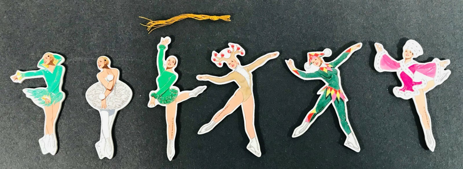 Tom Tierneys Christmas Skaters Hanging Decorations Double-Sided 1995 Lot of 2 Без бренда - фотография #6