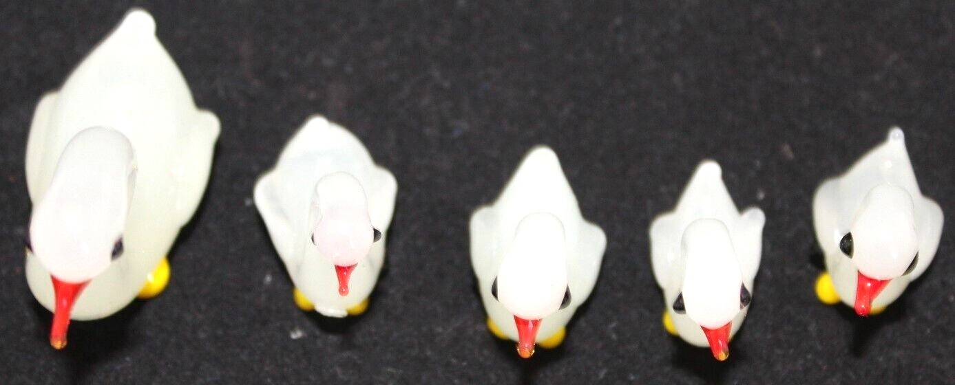 Vintage, ( 1970's) Hand Made,  Art Glass Miniature Family of 5 Swans Unbranded - фотография #5