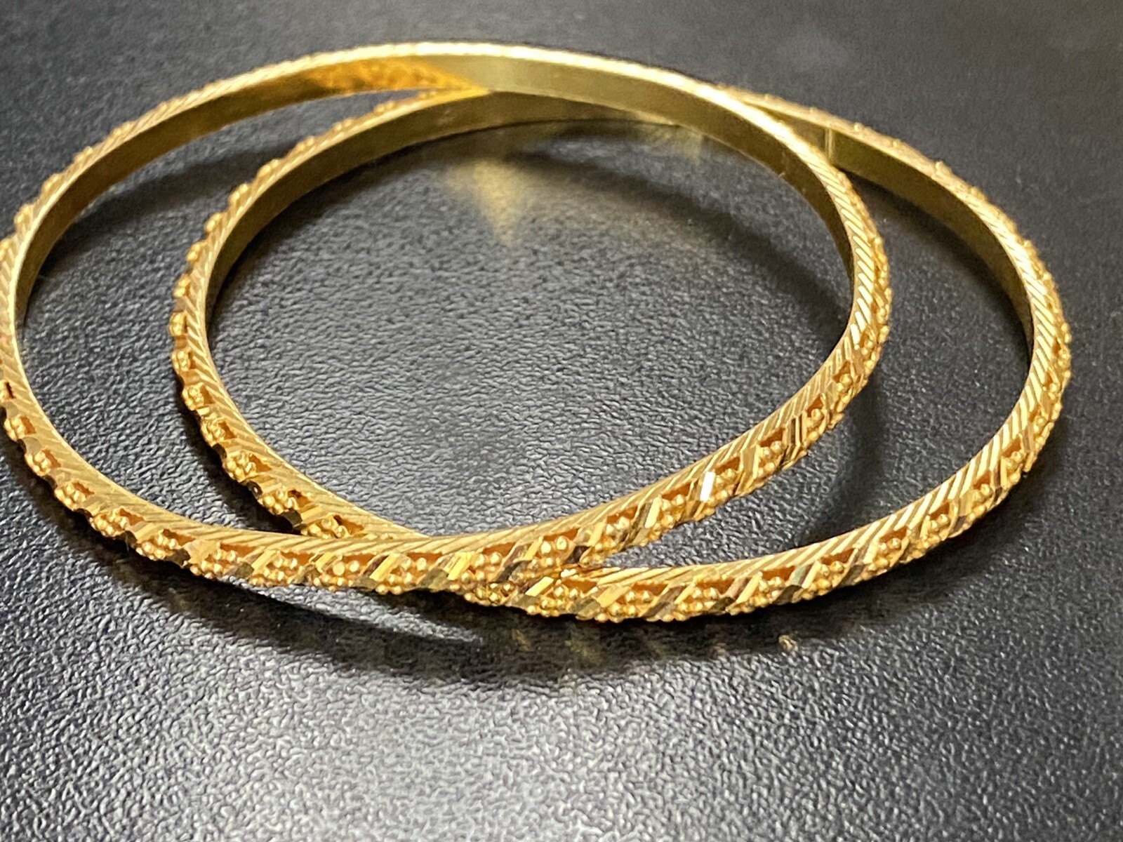 22K Solid Yellow Gold Beaded Pattern Bangle Bracelet Set, 21.40 grams SCS