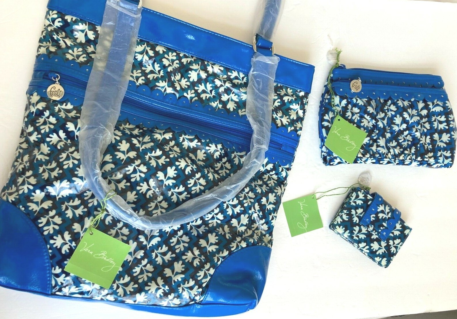 VERA BRADLEY FRILL EVERYTHING BLUE LAGOON *NWT 3 PC SET: TOTE/CLUTCH/CARD HOLDER Vera Bradley VERA BRADLEY FRILL EVERYTHING - фотография #4