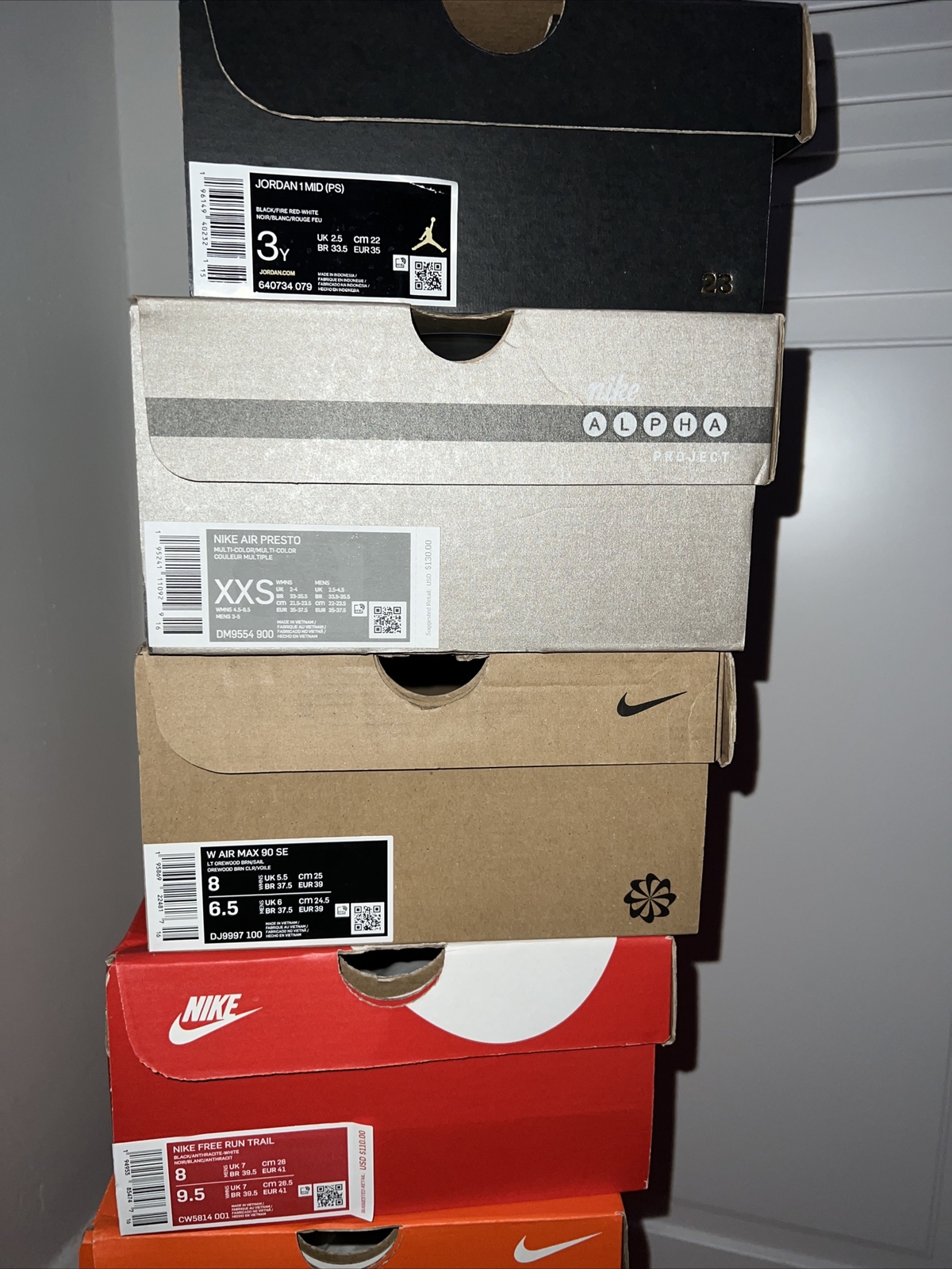 Empty NO SHOES x 30 NIKE JORDAN + CHAMPION UGG NORTH FACE 45 📦  🟰 LOT NIKE JORDAN CHAMPION UGG THE NORTH FACE Air Jordan 15 - фотография #14