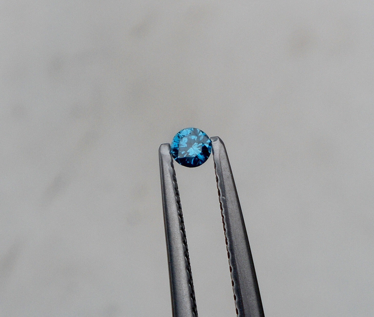 Blue Natural Diamond loose faceted Round 2.5mm pinnaclediamonds