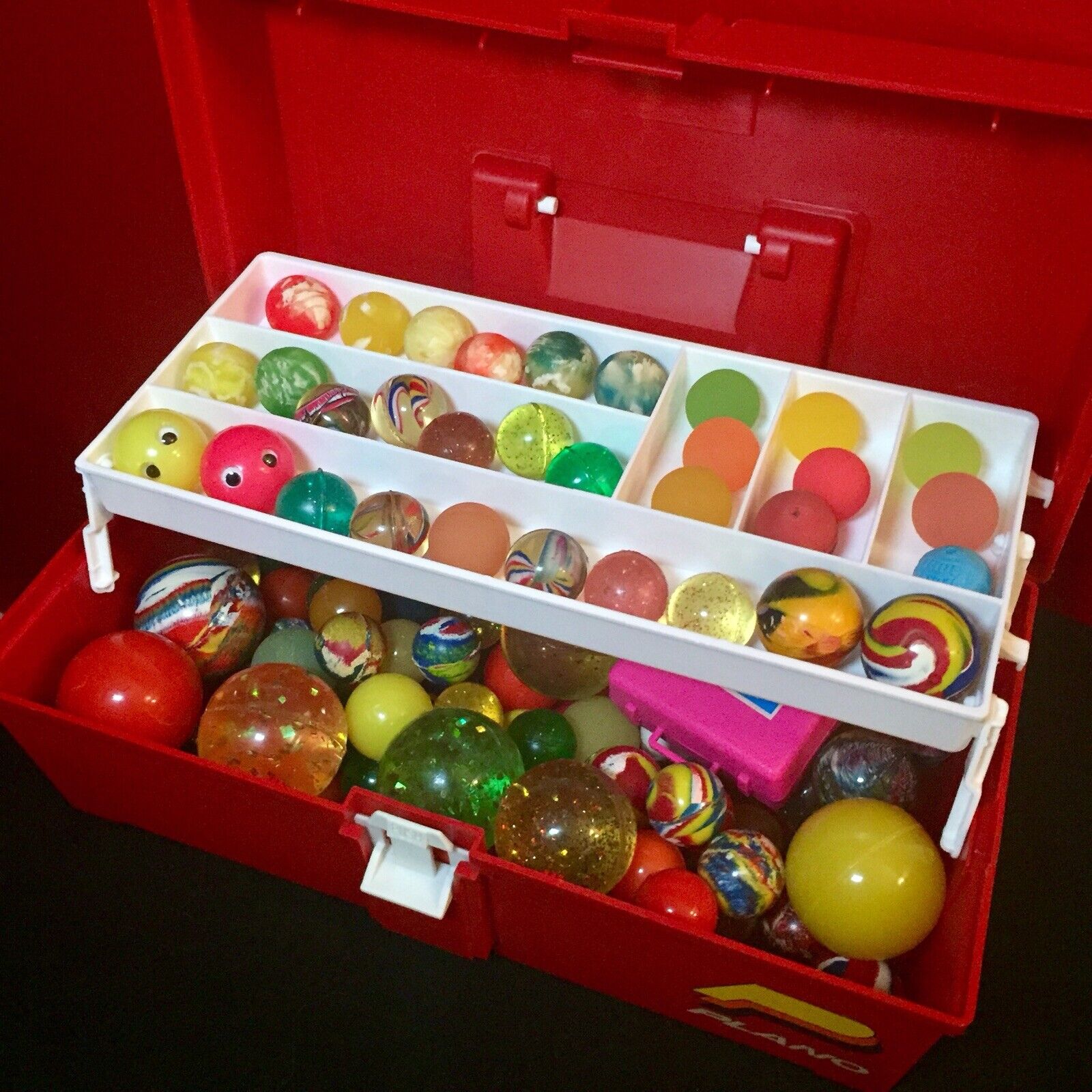 *Vintage* 1980s LOT of 113 Various Bouncy Balls + Jacks + 2 Cases | COLLECTIBLE Multiple