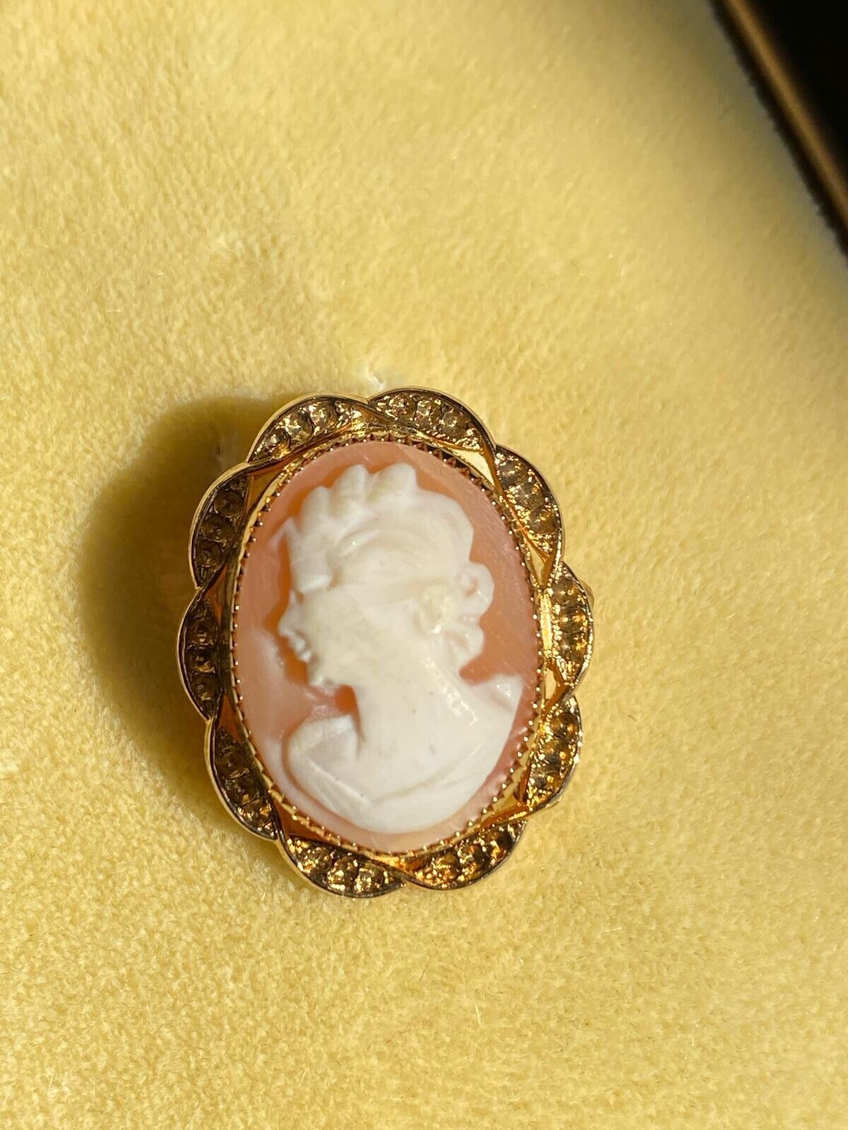 VINTAGE CATAMORE 1/20 12K GF CARVED SHELL CAMEO BROOCH PIN Gold Filled NEW! CATAMORE - фотография #2