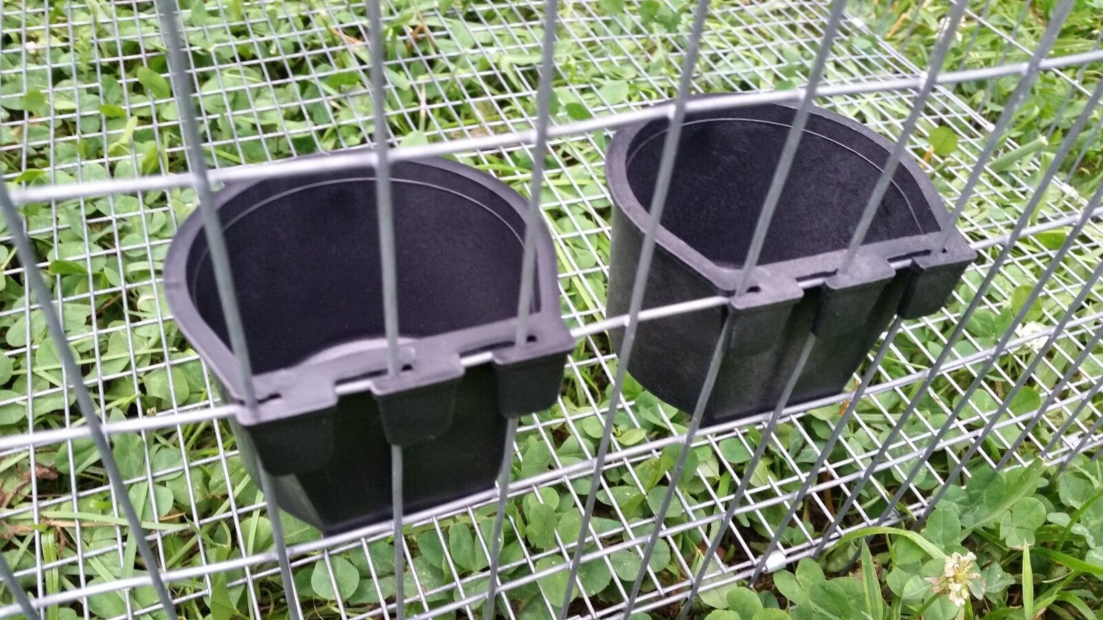 Set of 2 Feeder / Water Cups for Small Animal, Rabbit or Quail Wire Cages.   Game Bird Supply - фотография #2