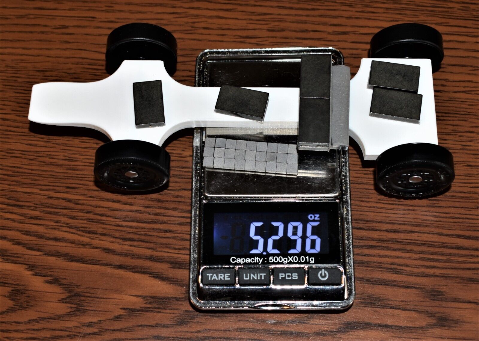 Pinewood Derby Weights Bigfoot 70 + 49 all the weights needed for any car 4.2oz TxW - фотография #2