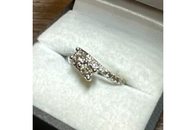 Engagement Diamond Ring 10K