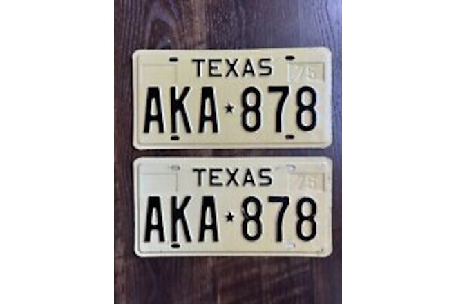 1975 TEXAS LICENSE PLATES PAIR AKA-878 MATCH Never Mounted NEW!