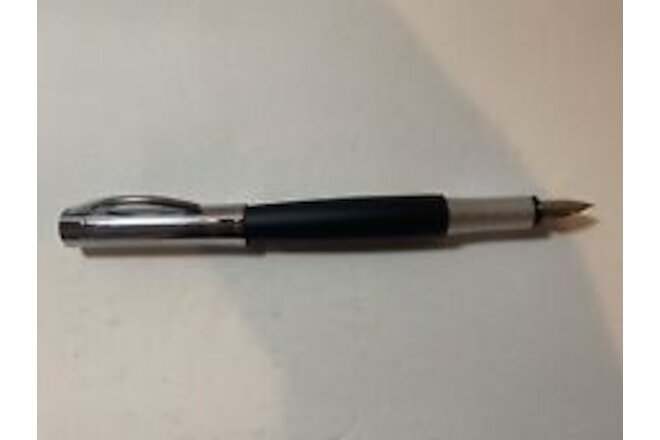 Rotring Initial Fountain Pen. Black Medium With Nib.  New Old Stock.  #22497.