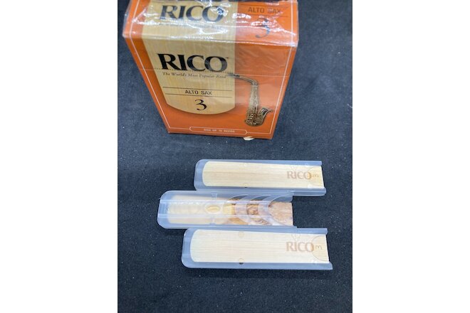 RICO Reeds Alto Saxophone, Size 3, Set of 7, Never Used, OPENED BOX