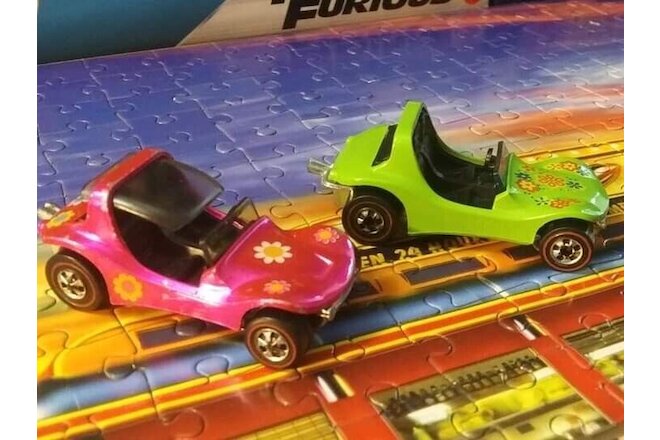 LOT OF 2 HOT WHEELS REDLINE SAND CRAB HOT PINK / GREEN DUNE DADDY, GREAT COND !!