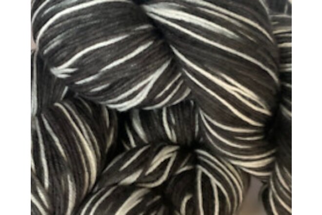 Beautiful Lot 2 Skein Pure Peruvian  Super Wash Wool Yarn W/Nylon 7.4oz 210gr