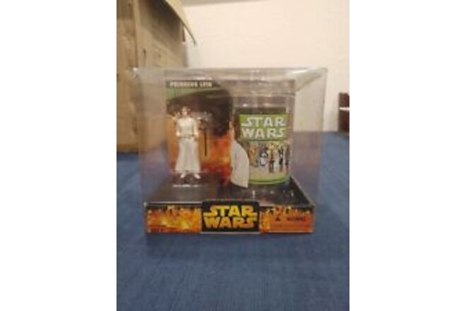 New STAR WARS PRINCESS LEIA ORGANA ACTION FIGURE W/ COLLECTOR'S GLASS  2005