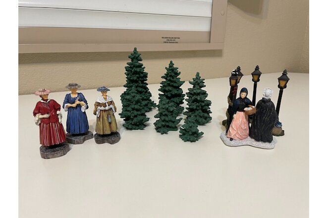 Lof of 4 - Colonial Williamsburg and Lang and Wise Collectibles