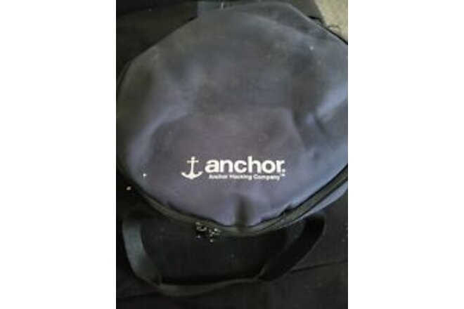 anchor hocking bowl with carrying case