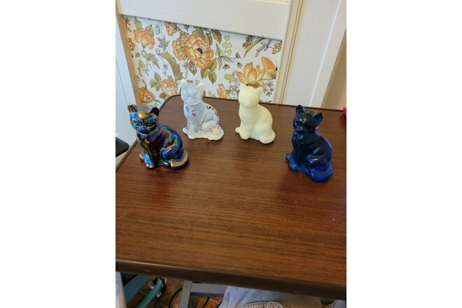 4 - Fenton Glass Cats 5165 figurines