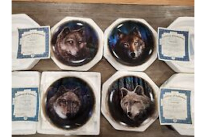 Bradford Exchange "Portaits Of Night" Decorative Wolf Plates