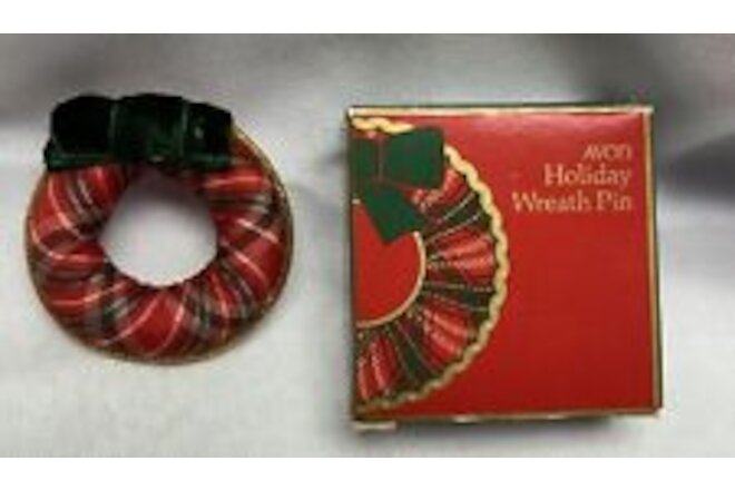 1984 Avon Plaid Fabric Holiday Wreath Pin New With Box