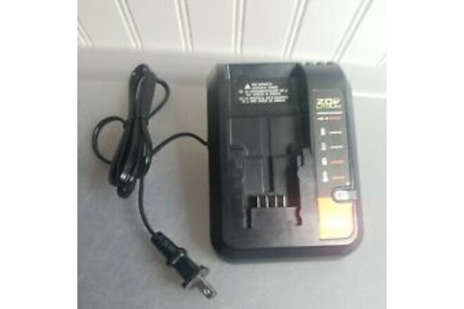 Quick Charger PCC692L 20V Max Lithium-Ion Battery Charger