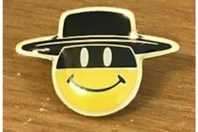 Rare Walmart Lapel Pin Classic Smiley Mini Zorro Rollback Wal-mart Pinback