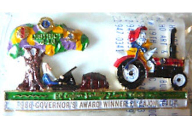 Lions Club Pins - 1986 ROSE BOWL PARADE'S GOVERNOR'S AWARD FLOAT (3-D Pin)