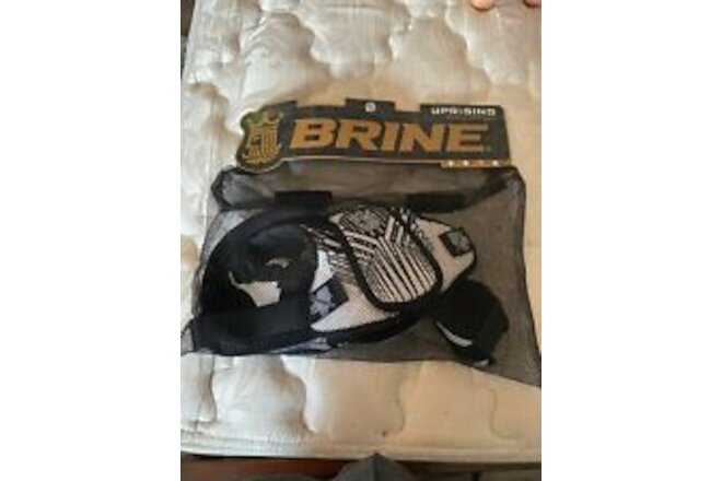 Brine Uprising Youth Lacrosse Shoulder Pads Small Black and White