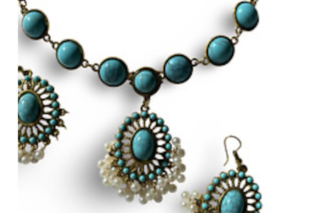 Turquoise and Pearl Vintage Set Pendant Necklace and Earrings