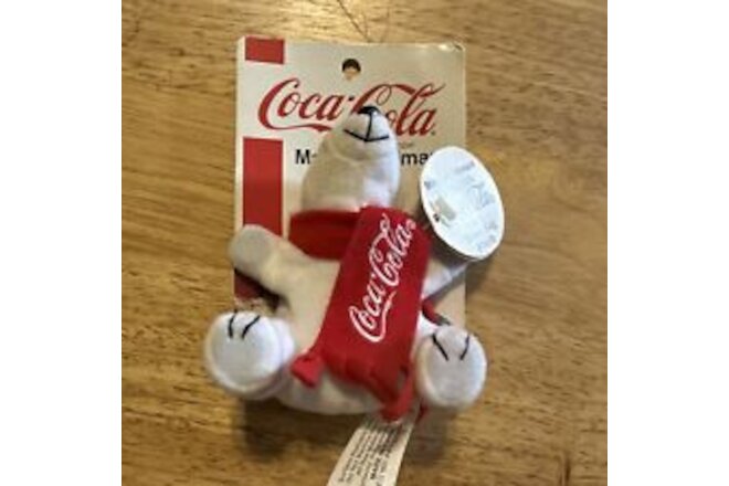 Vintage 1997 Coca Cola Polar Bear Magnet 51131 Coke Animal Kitchen Advertising
