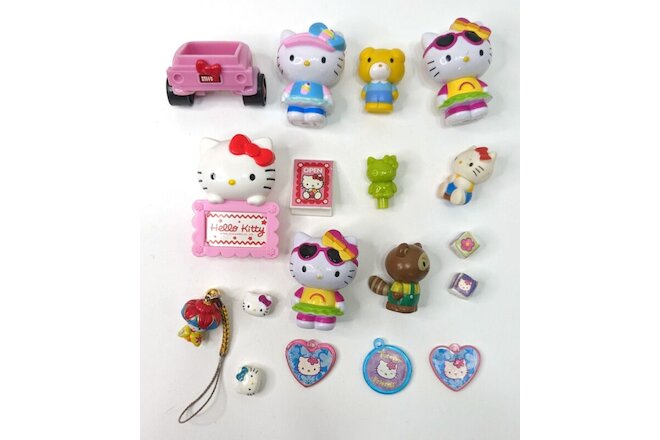 Hello Kitty Playset Lot of 18 Miniatures Jody, Tracy, Sidewalk sign, Figurines