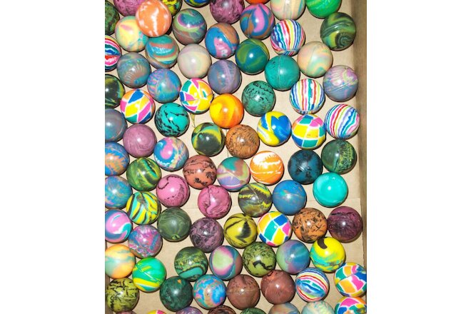 400 Superballs 45 mm Super Bouncy balls Gacha vending for $0.75 or $1.00 vends