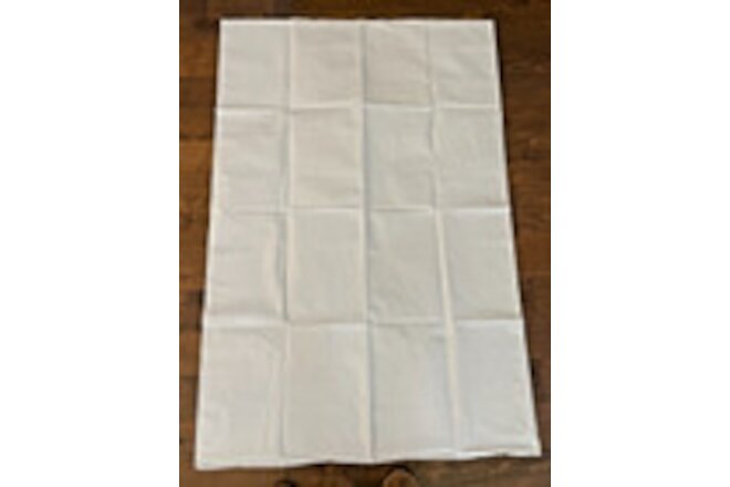 100 Disposable Spa Cloths, Sanitary Cover for Spa Use, 59" x 39 1/2", New in Box