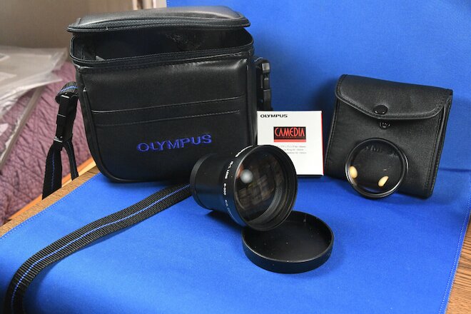 Olympus IS-3 lenses: B-300 HQ Converter 1.7X, B-Macro F=40cm, bag, step-up ring