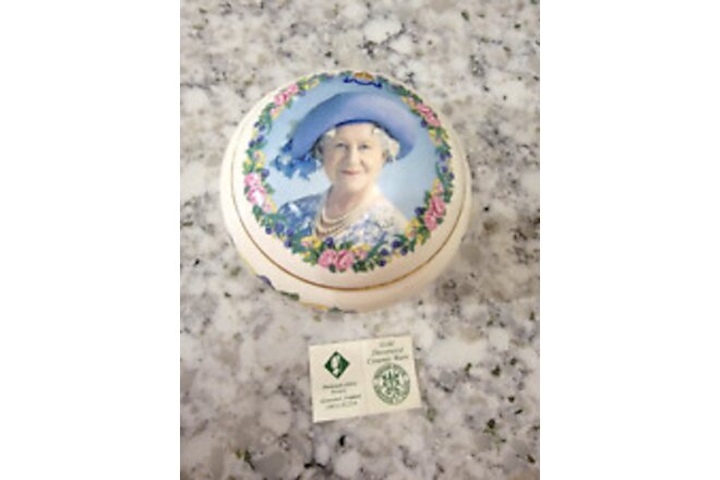 Queen Elizabeth Abbey Pottery Commemorate 100th Bday Dish 2000 24K Gold Decor
