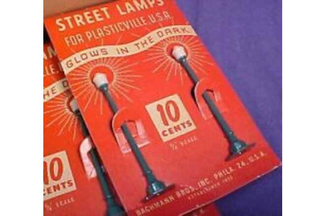 Bachmann Plasticville, USA 1/4" Scale 1950 10 Cents Street Lamps (Set of 2)