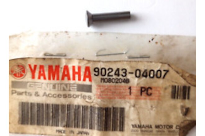 Yamaha Pin NOS 90243-04007 (L-8545)