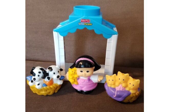 Fisher Price Little People Sonya Lee Holding Puppies Kittens & Room Lot of 4