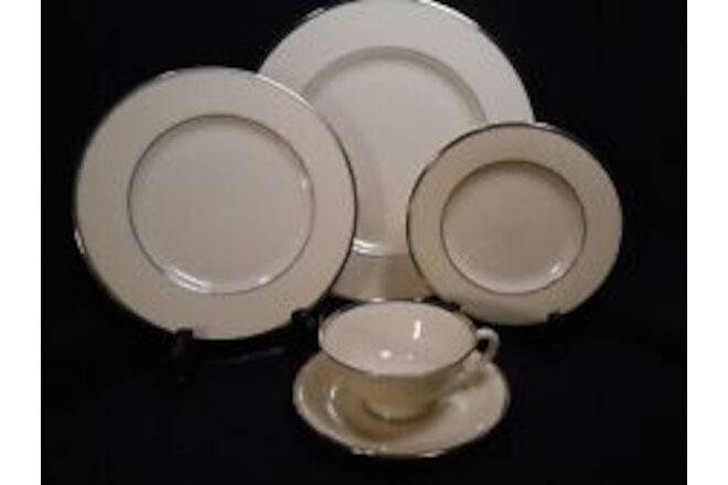Lenox Montclair Presidential Collection~ Ivory/Platinum Trim ~Dinner/Salad/Cups