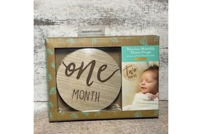 Pearhead Inc. Wooden Monthly Milestone Photo Prop Baby Announcement 4.5" New