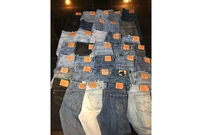 Wholesale Lot of 20 pairs of Levi's Salvage Jeans