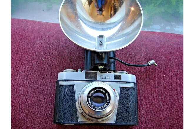 Realist camera 2.8 50 mm with case and flash working clean GERMAN lenses