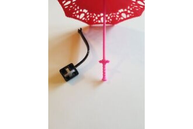Monster High Clawd Draculaura Howliday Love Edition Red Umbrella & Mounting Arm