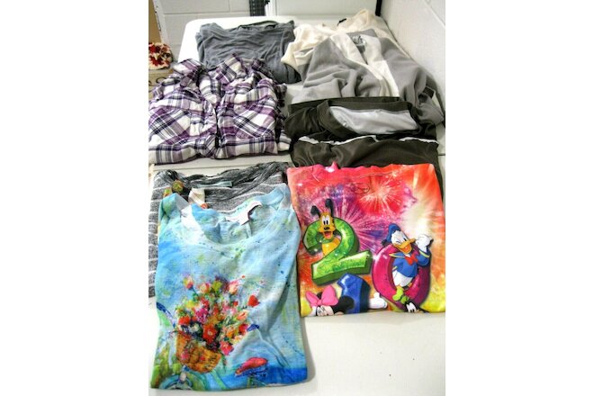 Women's Clothing Lot Size XL 8 Pieces of Clothing