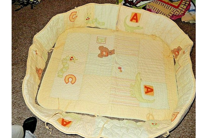 Vintage LN BABY GAP ABC Bear Alligator Quilted Crib Set Comforter Quilt Set