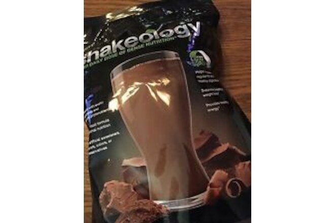 30 day -bag Chocolate Shakeology ---free shipping