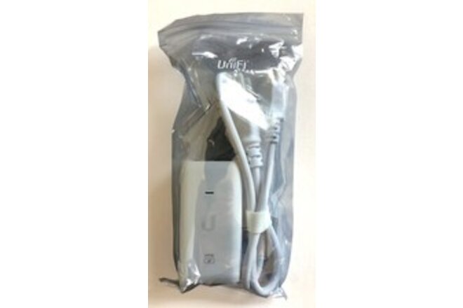 Ubiquiti Networks U-POE-AF 48VDC 15W Gigabit PoE Injector - White